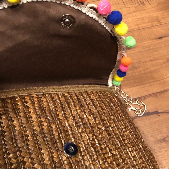 Pom-Pom Embellished Flap Straw Crossbody Bag - Picture 4 of 10